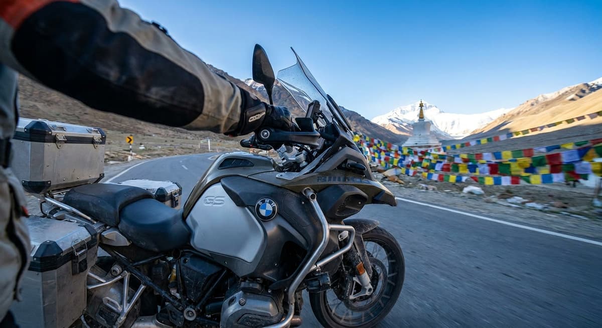 Mastering Light Hands Heavy Feet for Adventure Riding | Himalayan Rides