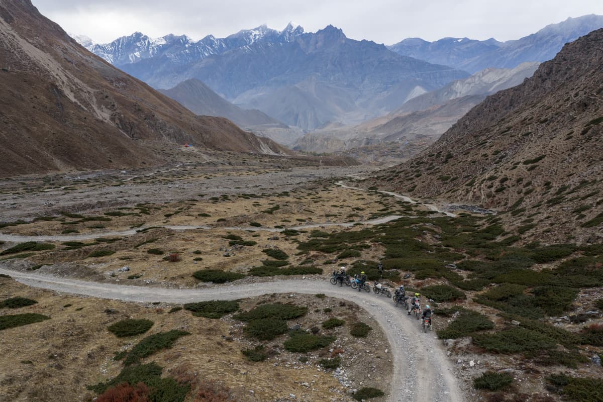 https://image-delivery.himalayanrides.com/Vh-Cycx9dJJ5XsIZhMMI_w/motorcycle-tours/nepal-motorcycle-tour-gallery-006.jpg/w=1200,fit=scale-down,format=auto,quality=75